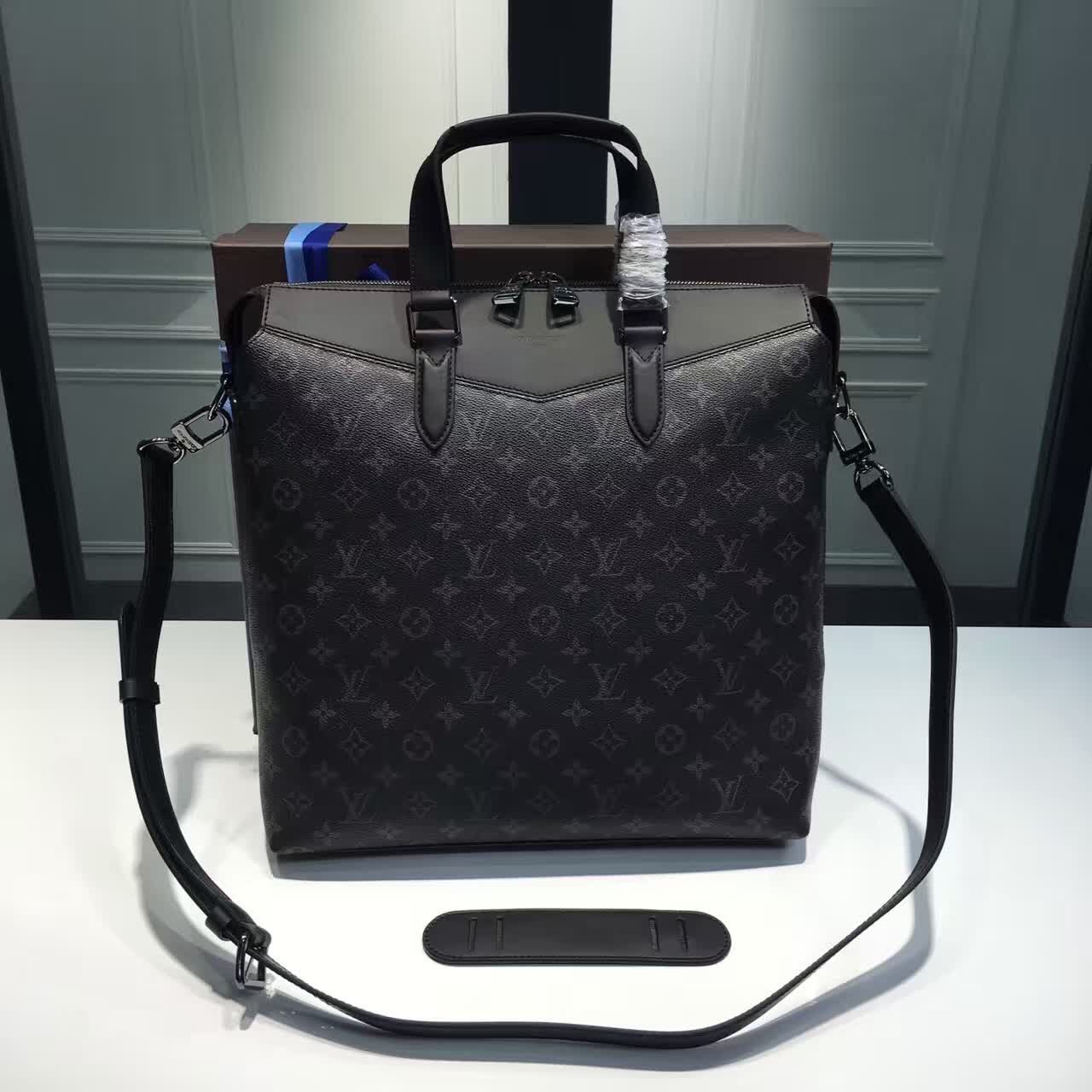 Louis Vuitton Tote Explorer-M40567-LV50316