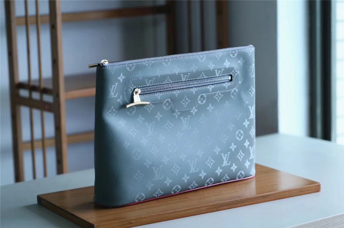 Louis Vuitton monogram pochette cosmos-M63240-LV51025